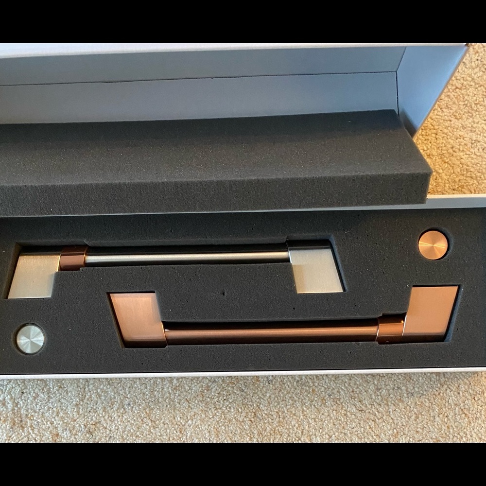 I’m selling stainless steel and copper handles for the refrig.,micr.